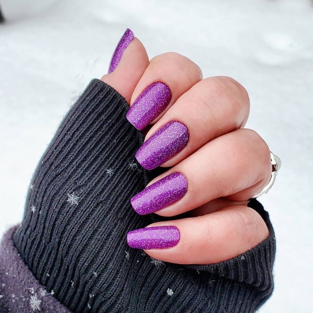 1 in 4 Color Street retired glitter purple nails